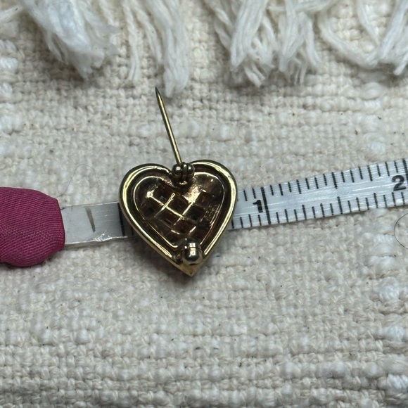 Trifari Gold and Silver Rhinestone Heart Brooch Pin Vintage - Picture 5 of 5